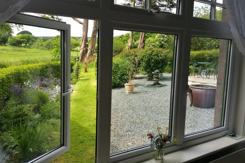 Bed and Breakfast Horsna Parc Retreat Saint Tudy Exterior foto
